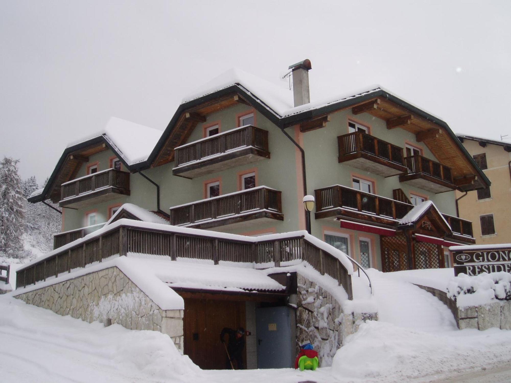 Giongo Residence - Appartamenti Lavarone Exterior photo